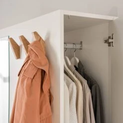 Armoire D’entrée LINDHOLM Avec Miroir -Étagères Soldes Magasin 1000364010 230913 025 MOOD DETAILS P000000001000364010 mood